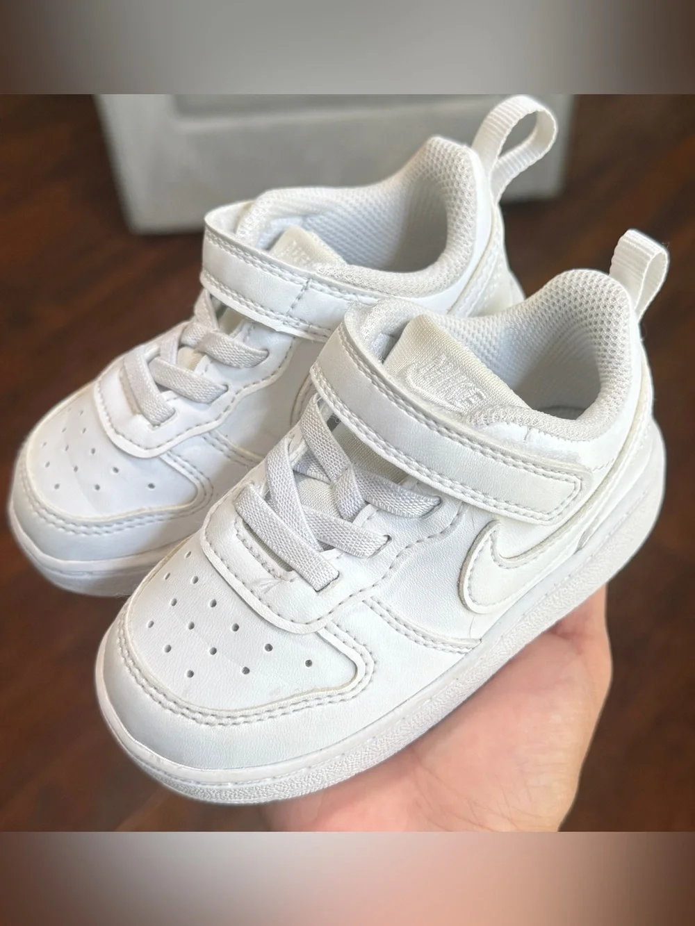 Nike Court Borough Low 2 Toddler White Sneakers Size 6C Hook & Loop